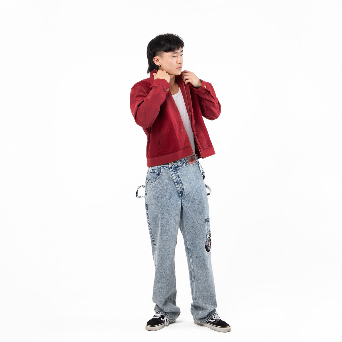 Jin is 5'11 wearing size M