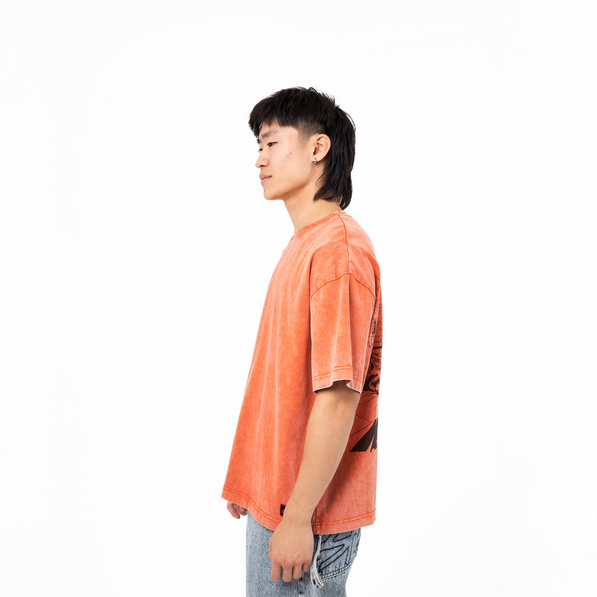 Jin is 5'11 wearing size M