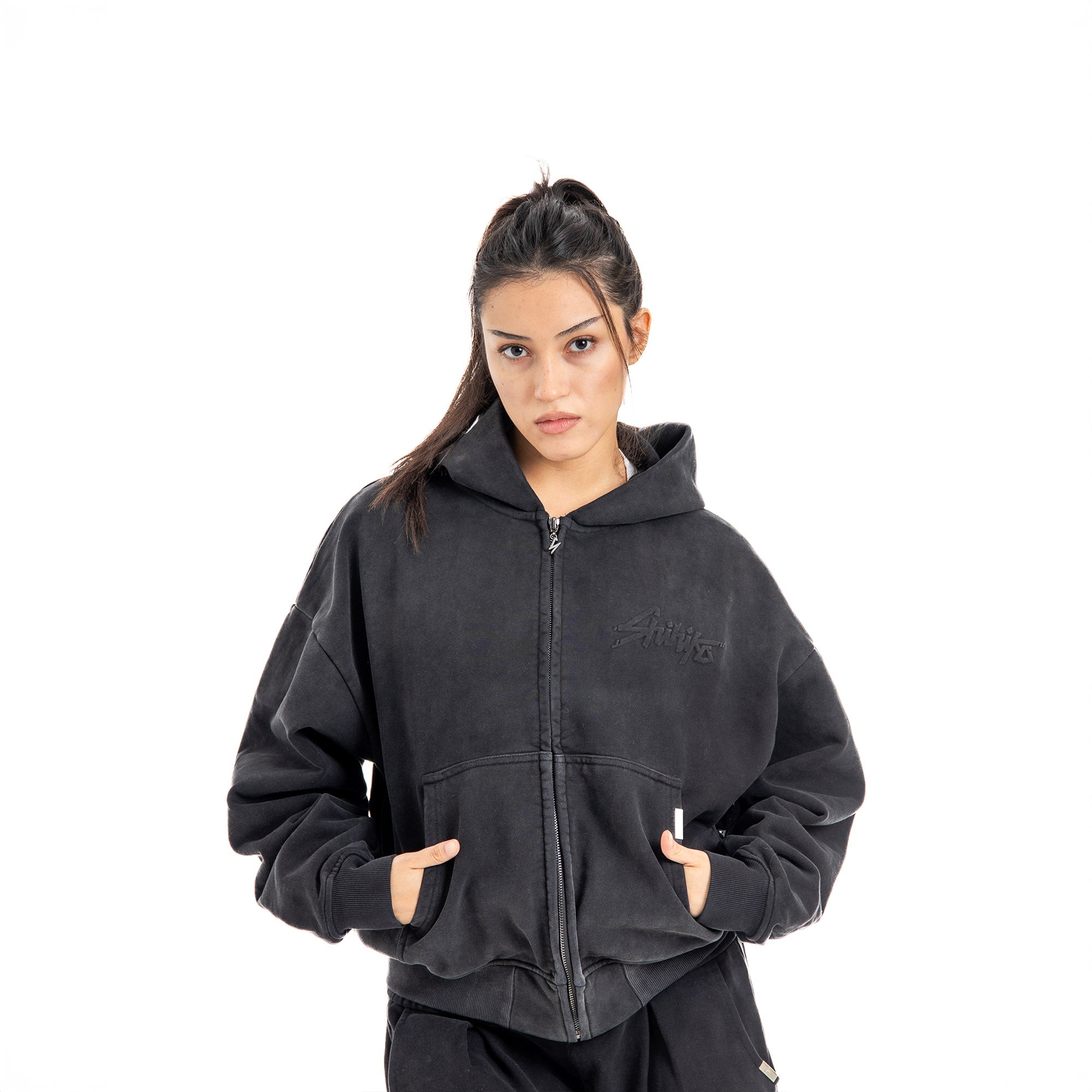 Sofia is 5'9 wearing size M