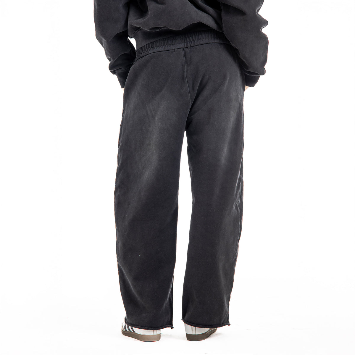 Sofia is 5'9 wearing size S