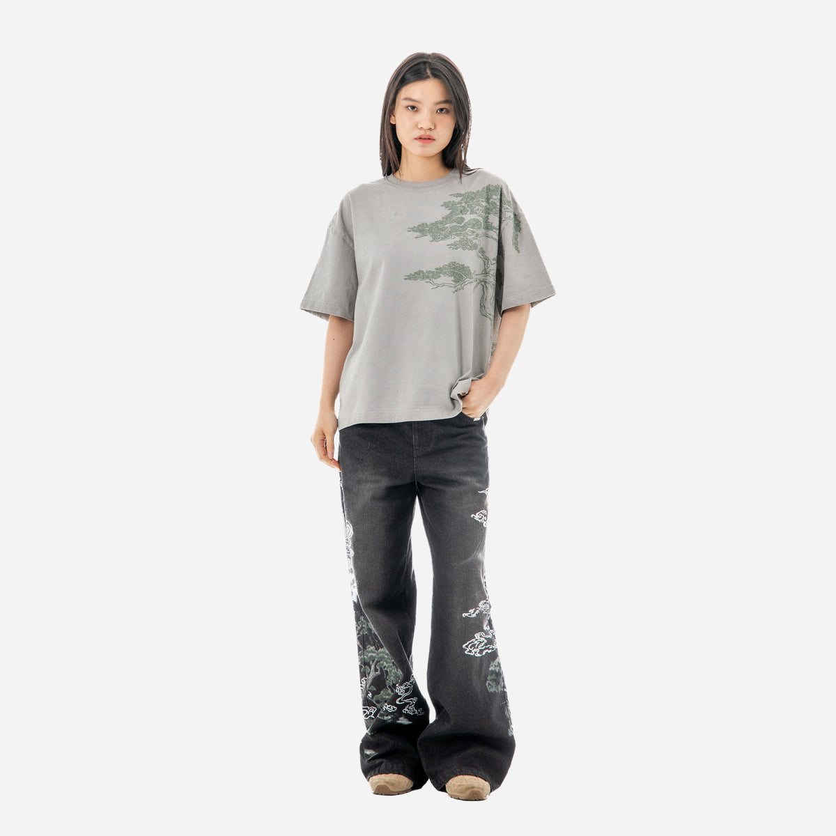 Ying is 5'9 wearing size S