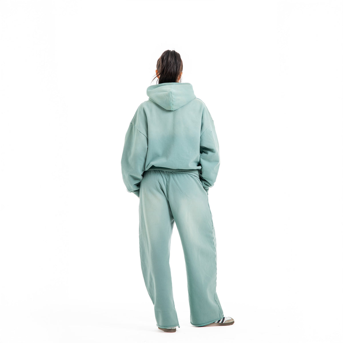 Sofia is 5'9 wearing size M