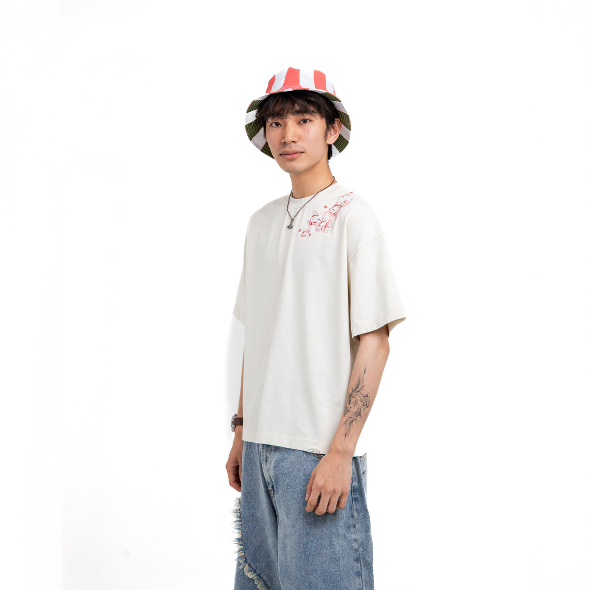 Haru is 5'11 wearing size S