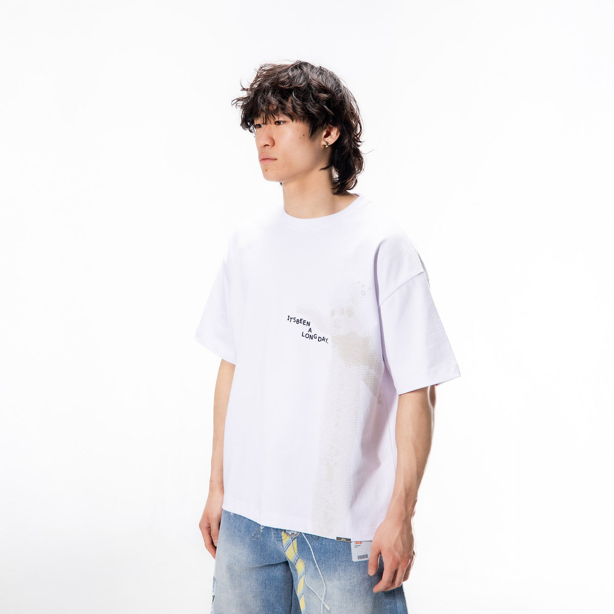 Jin is 5'11 wearing size M