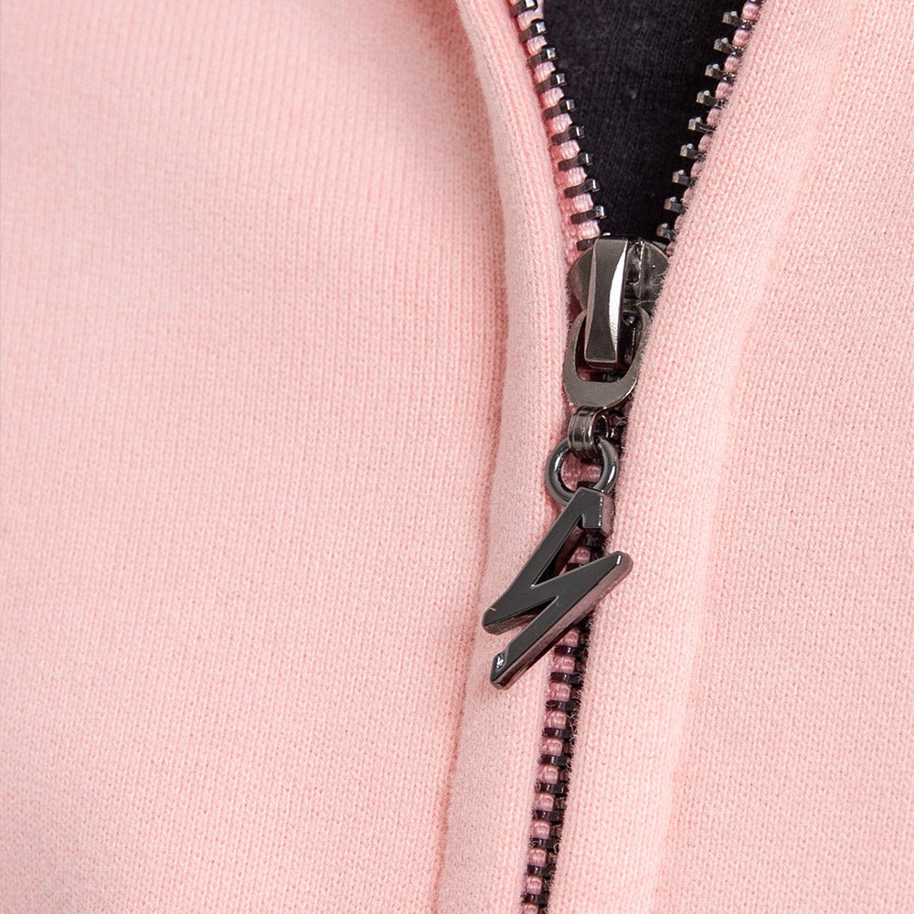 Jaylun is 6'2 wearing size L