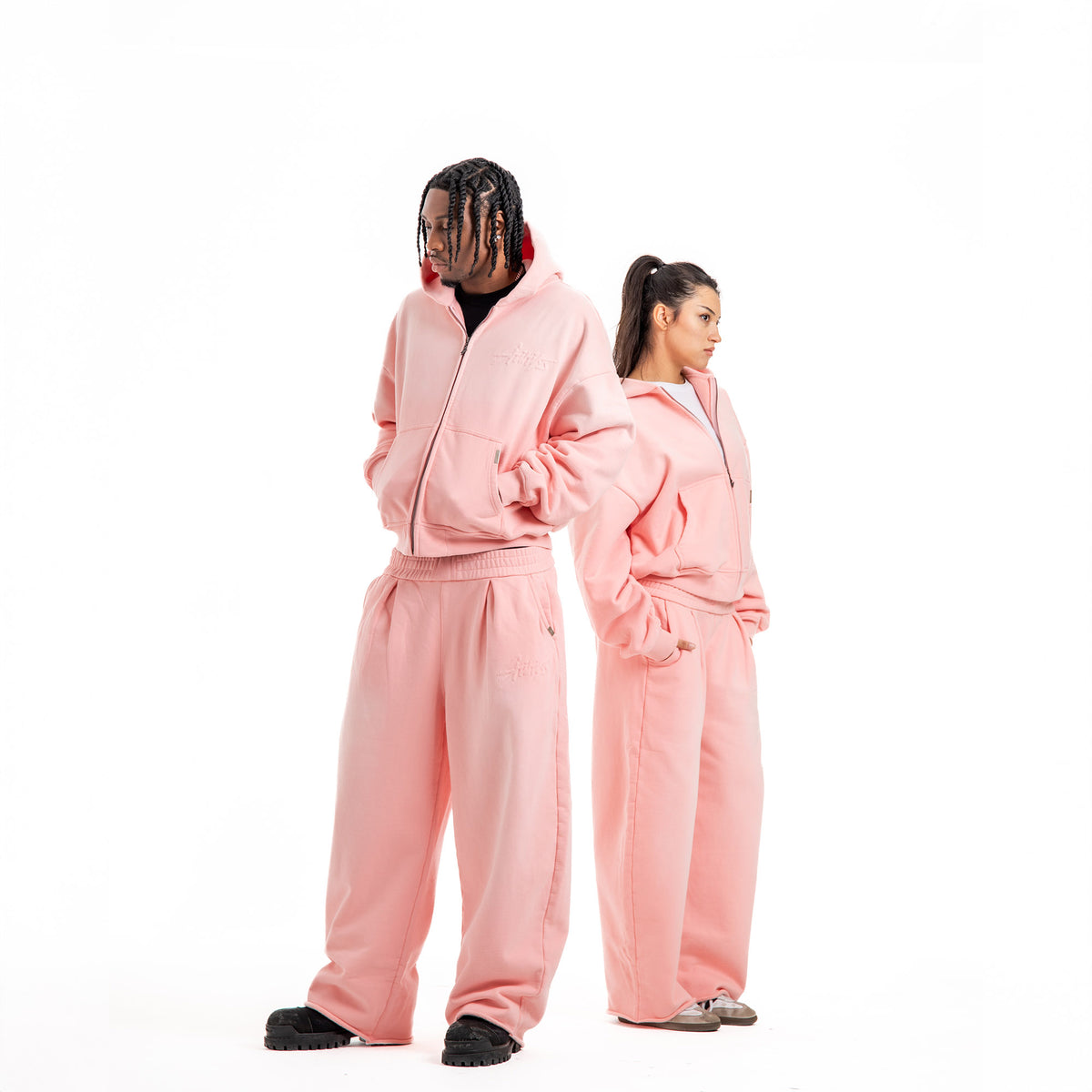 Sofia is 5'9 wearing size M