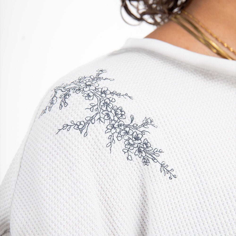 Sakura Longsleeve – Shihiko