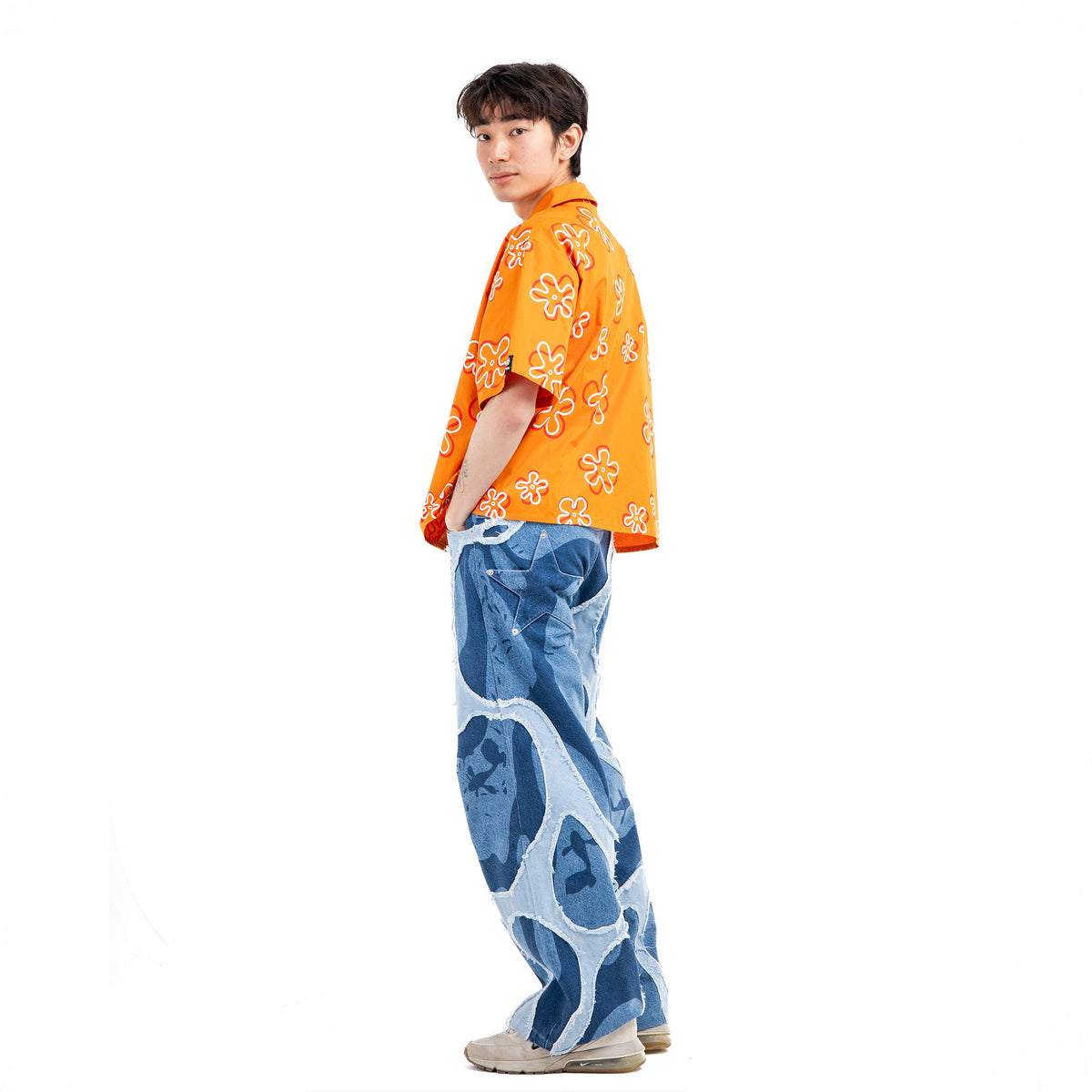 Haru is 5'11 wearing size M