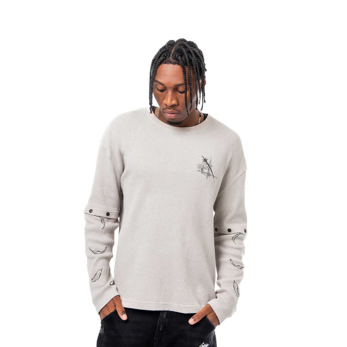 Jaylun is 6'2 wearing size M