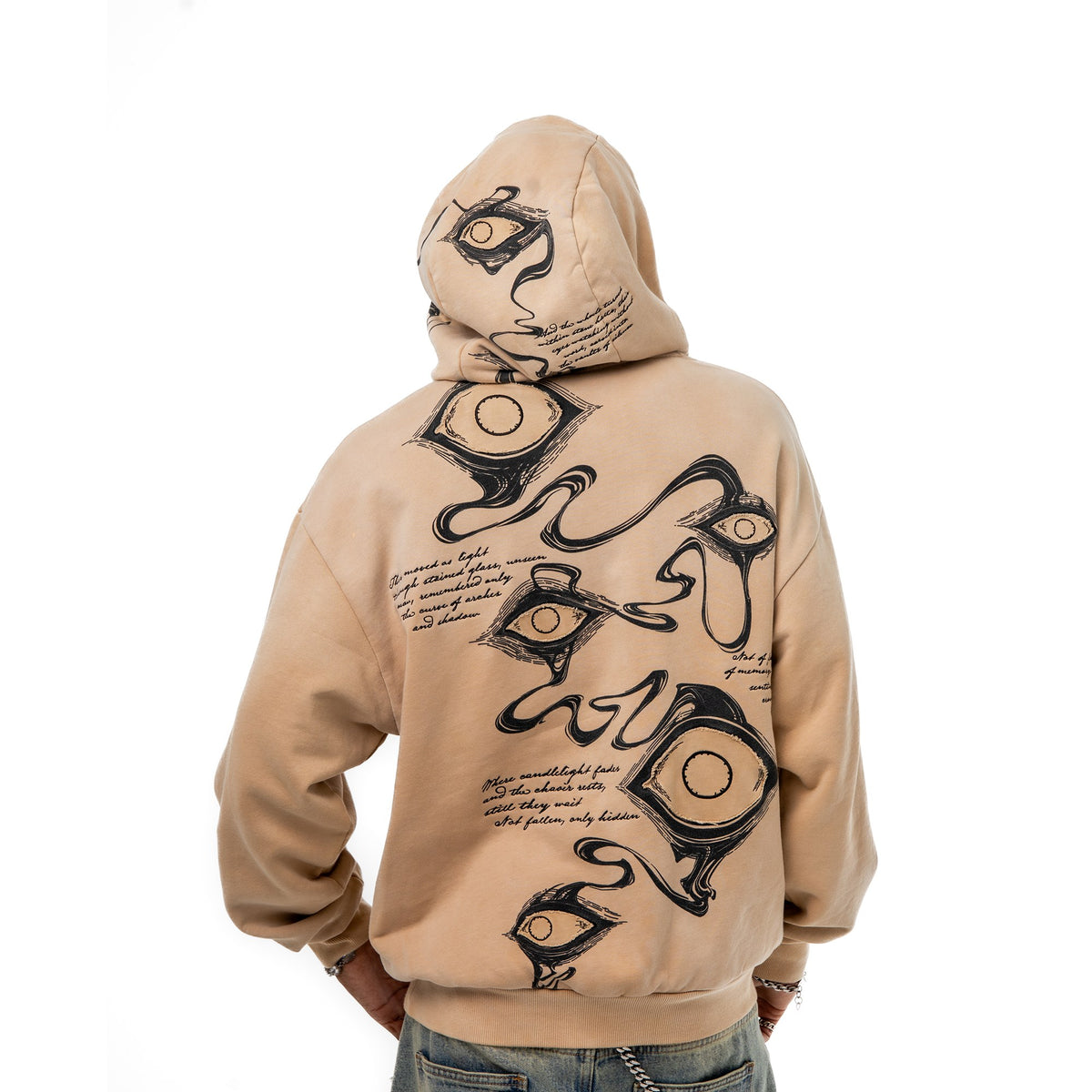 Jaylun is 6'2 wearing size M