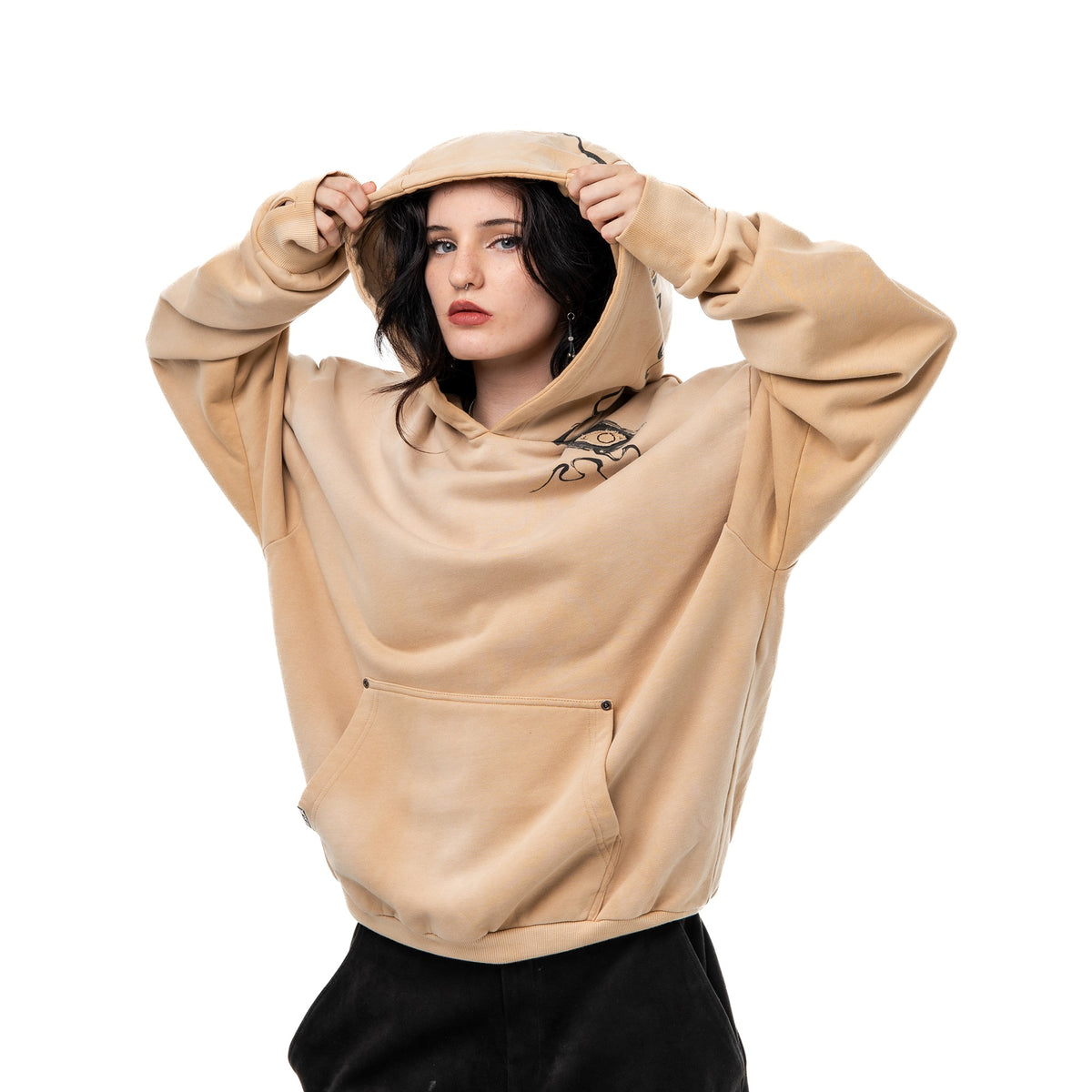 Yaz is 5'7 wearing size M