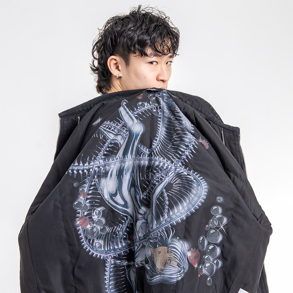 Jin is 5'11 wearing size S